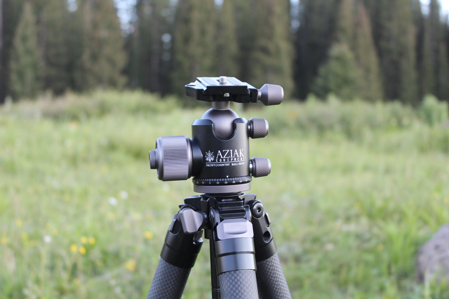 Aziak Equipment Frontcountry Tripod/Ball Head Combo